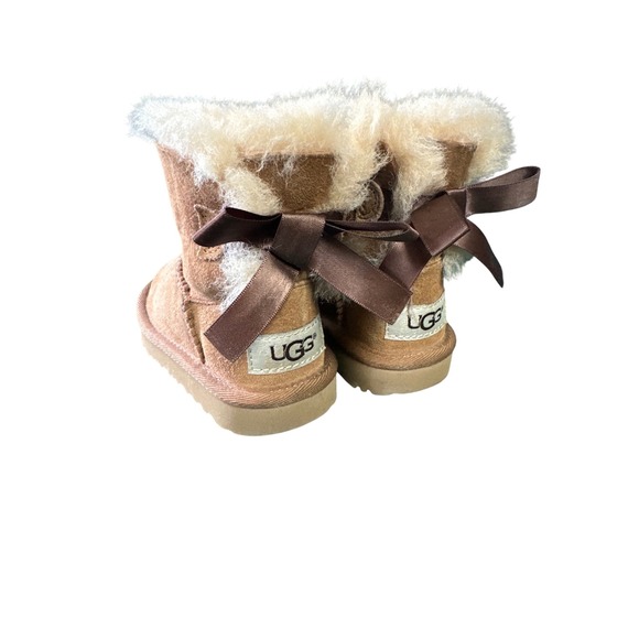 UGG Mini Bailey Bow Boots Tan Suede Leather Shearling Size 6 EU 22 - Picture 1 of 4